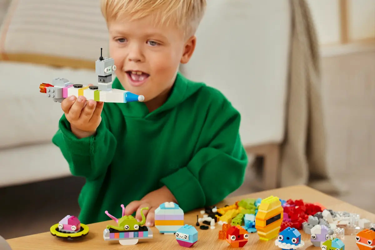 ليجو 11037 كلاسيك الكواكب الفضائية الإبداعية مكعبات التركيب LEGO