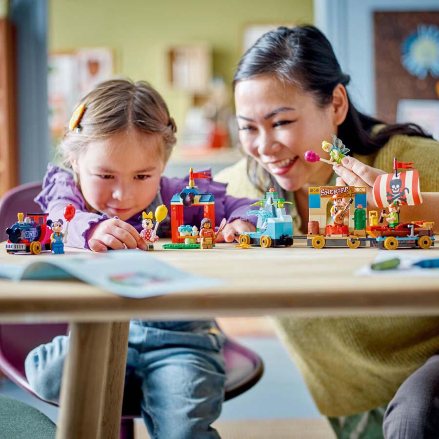 ليجو ديزني قطار احتفال ديزني مكعبات التركيب LEGO