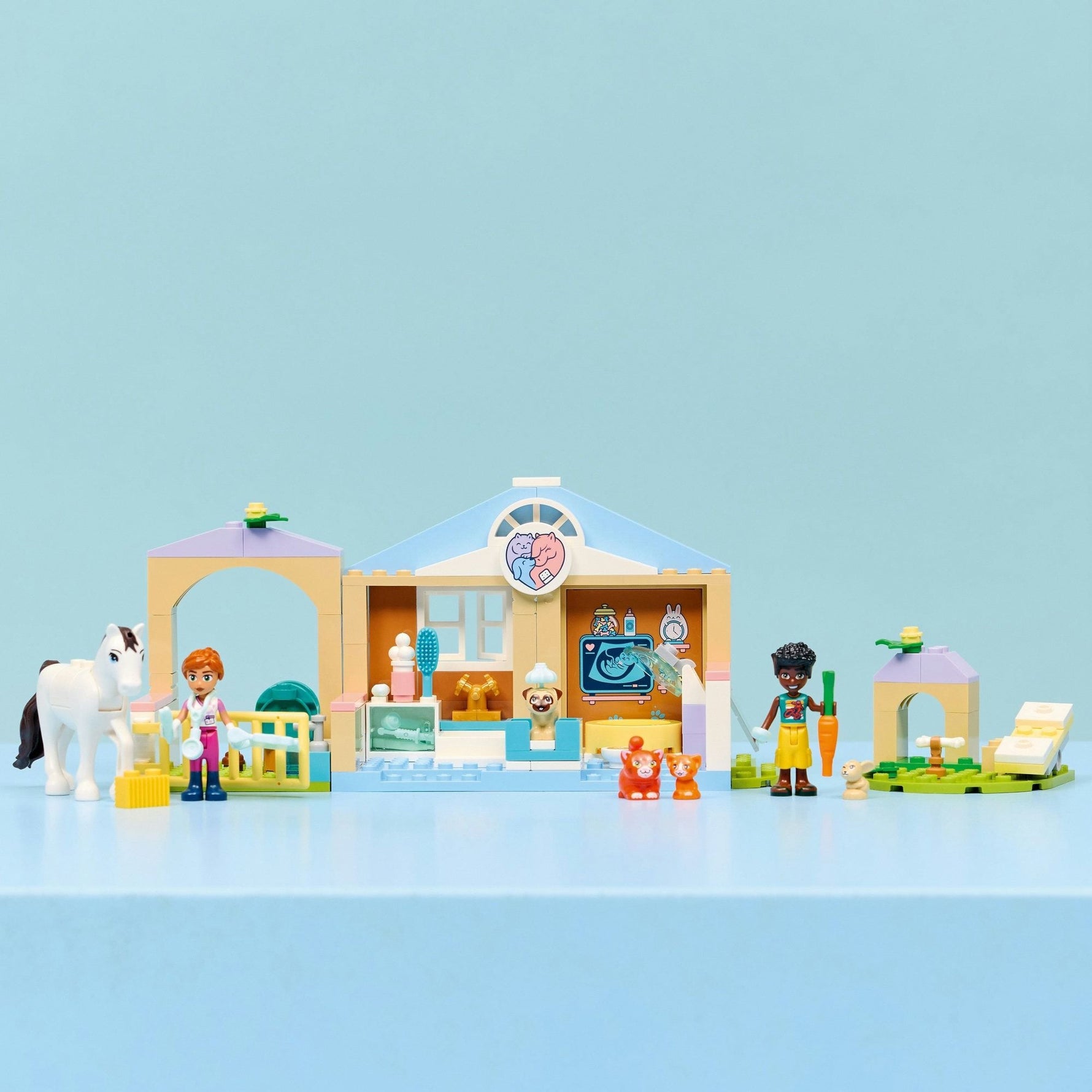ليجو 42696 فريندز عيادة بيطرية للحيوانات مكعبات التركيب LEGO