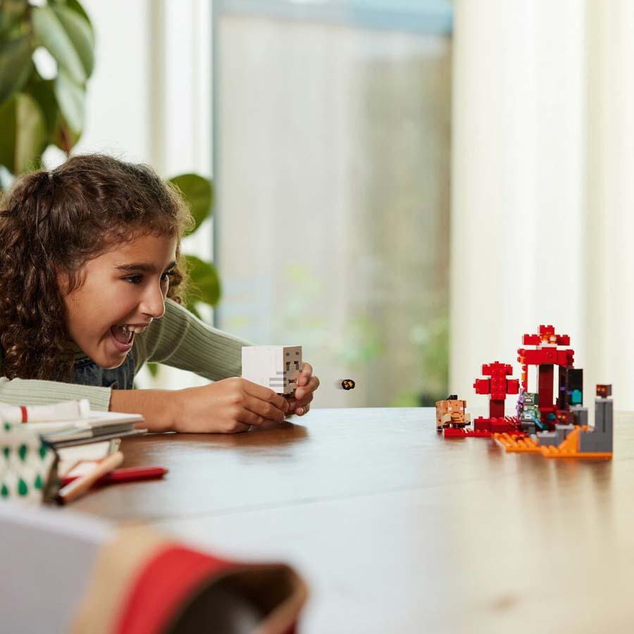 ليجو 21255 ماين كرافت كمين البوابة السفلى مكعبات التركيب LEGO