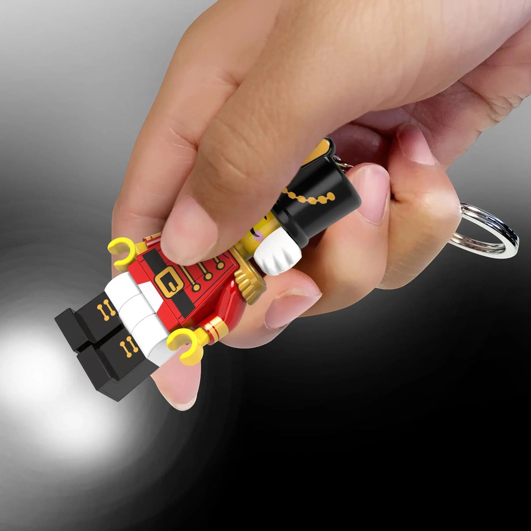 ليجو اي كيو سلسلة مفاتيح كسارة البندق مكعبات التركيب LEGO