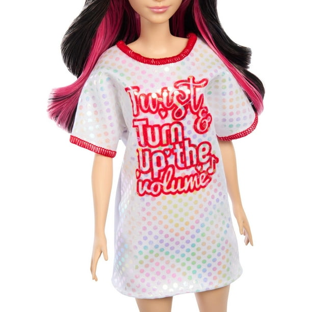 باربي دمية أزياء باربي تويست اند تيرن بشعر مموج بلون أسود دمى الشخصيات Barbie