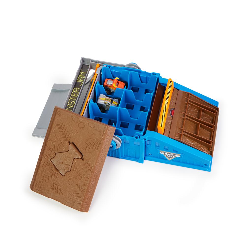 مونستر جام اقلب وانطلق مع شاحنتين مركبات مع مسار Monster Jam