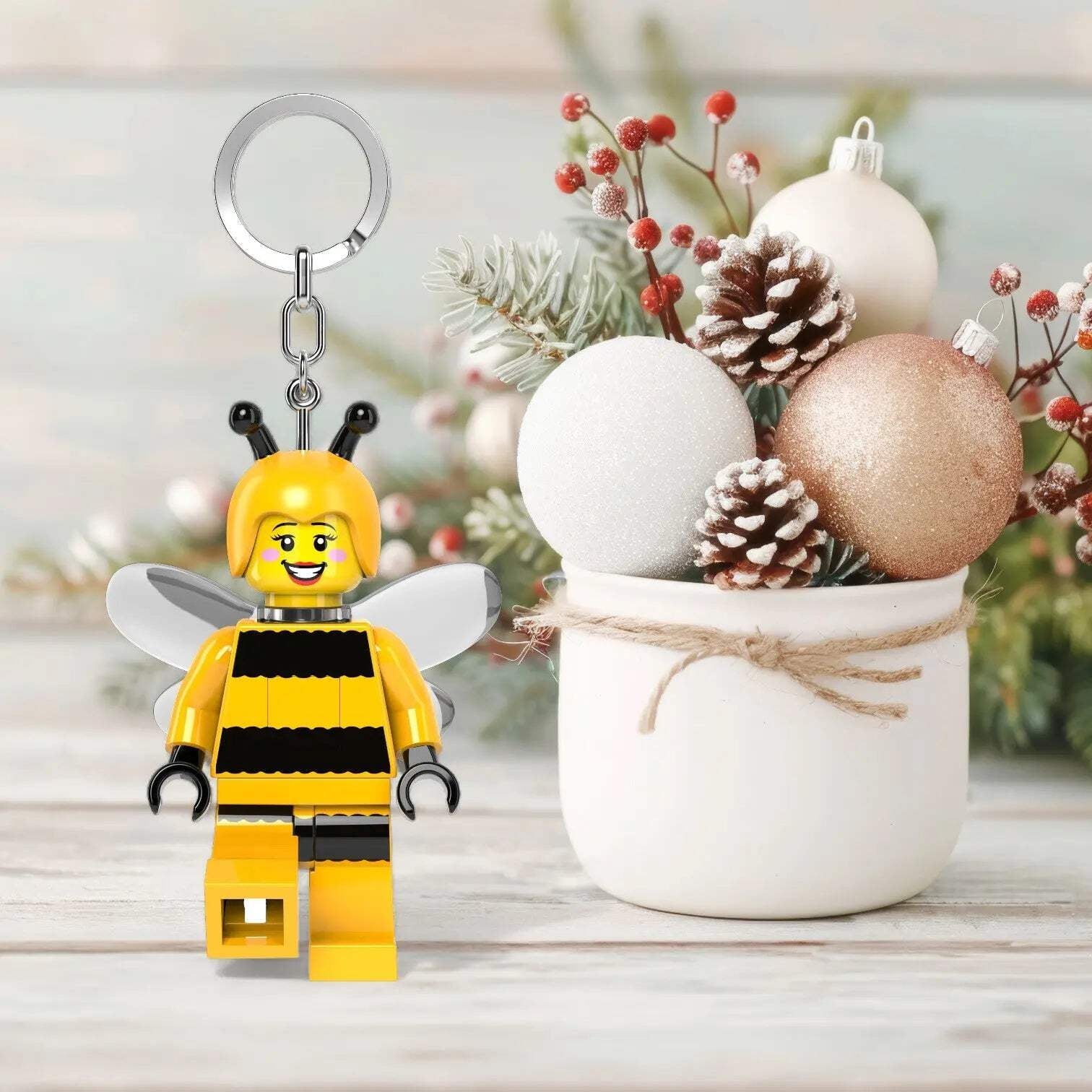 ليجو اي كيو سلسلة مفاتيح فتاة النحلة مكعبات التركيب LEGO