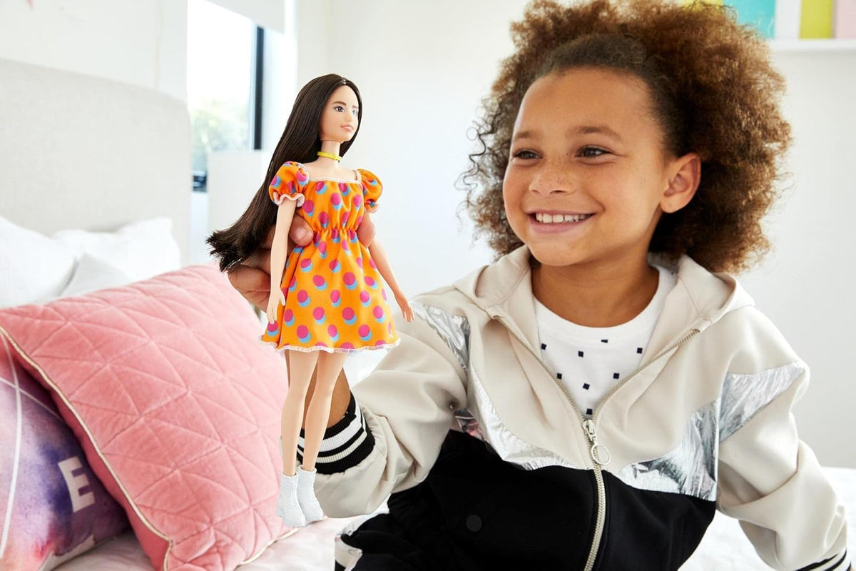 باربي دمية فاشنيستا بشعر داكن دمى الشخصيات Barbie