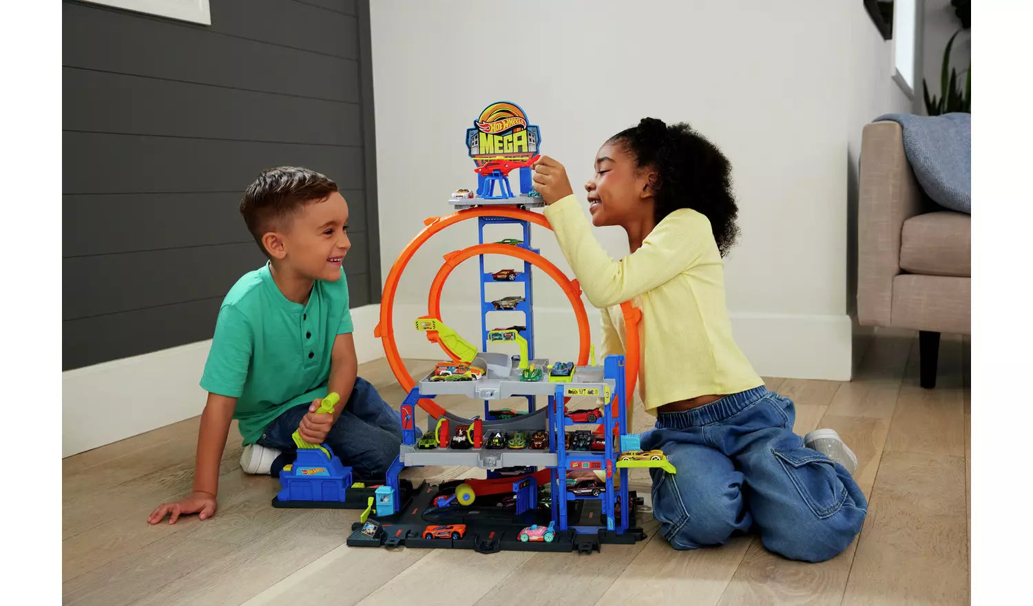 هوت ويلز مرآب ميجا لوب مع سيارة مركبات مع مسار HotWheels