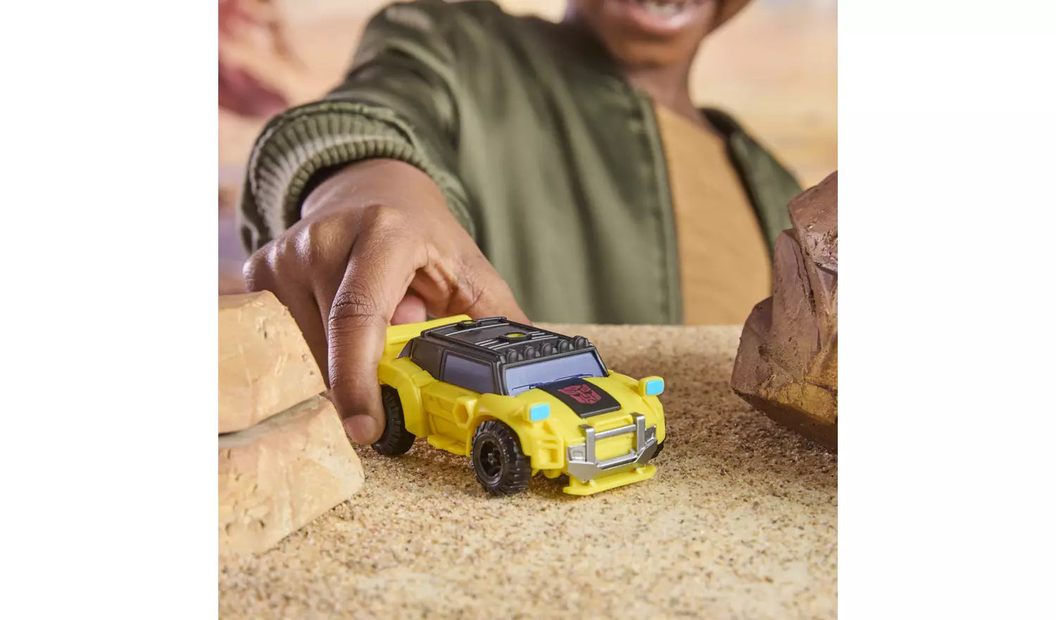 ترانسفورمرز مجسم بامبلبي سايبر وورلد شخصيات كرتونية Transformers