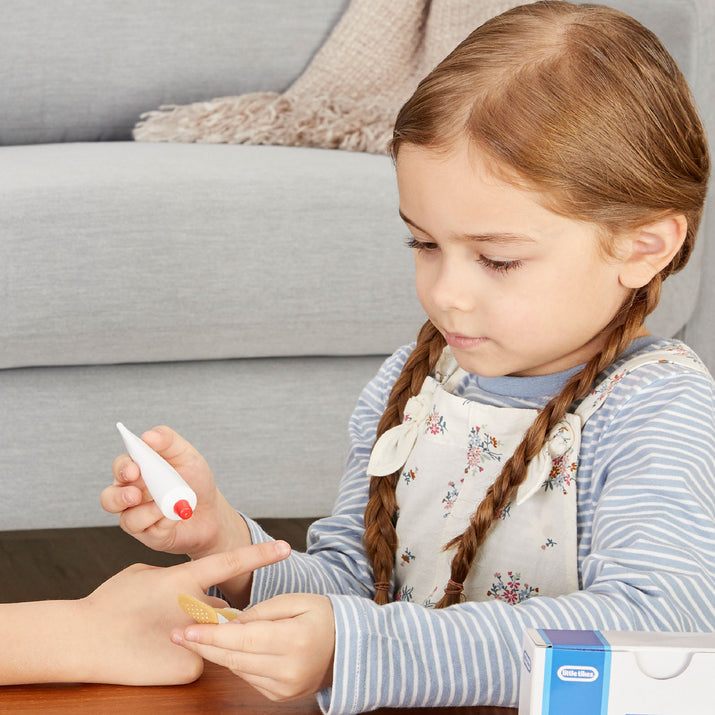 ليتل تايكس لعب أدوات الاسعافات الاولية التسوق والوظائف Little Tikes