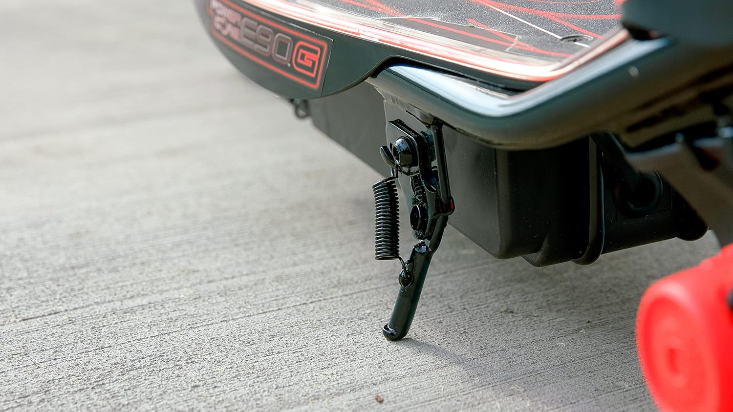 رايزور سكوتر كهربائي باور كور E90 سكوتر كهربائي Razor