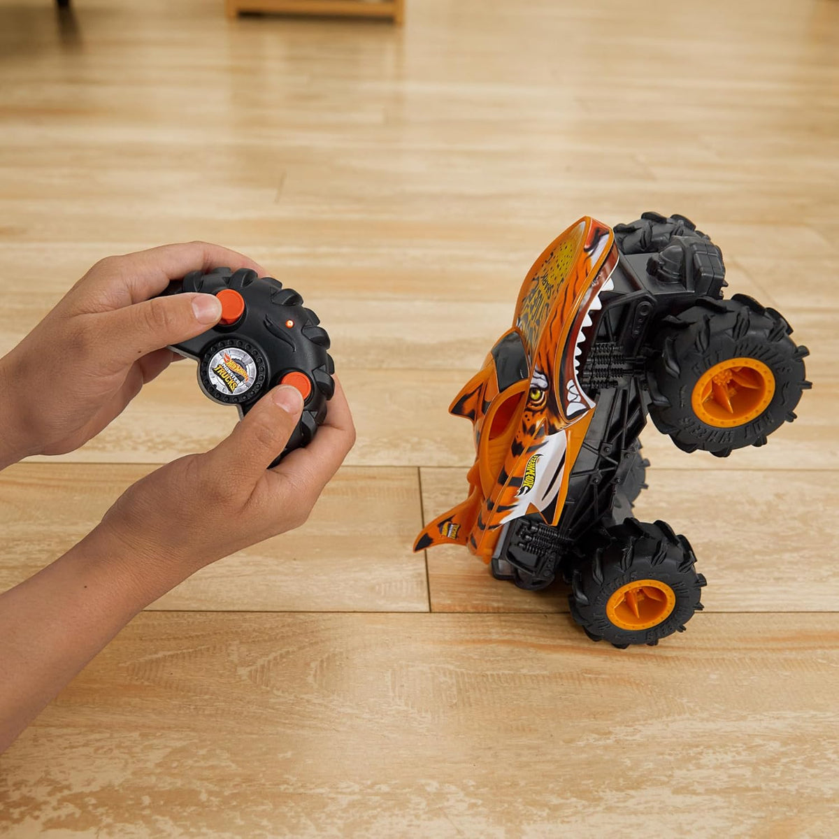 هوت ويلز مركبة النمر بالريموت كونترول السيارات ريموت كنترول HotWheels