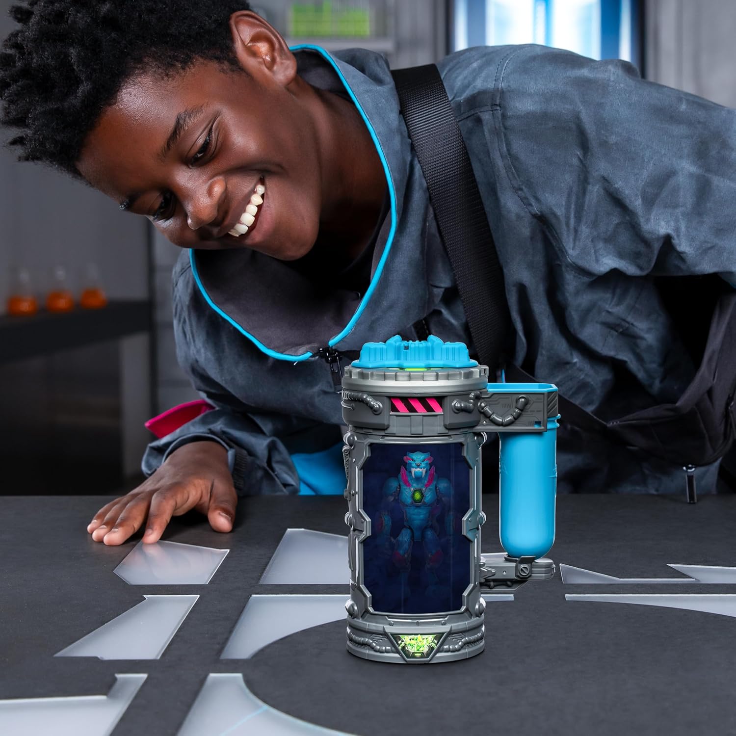 مستر بيست لاب غرفة الطفرات النمر الأيقوني مجسمات الحيوانات MrBeast Lab