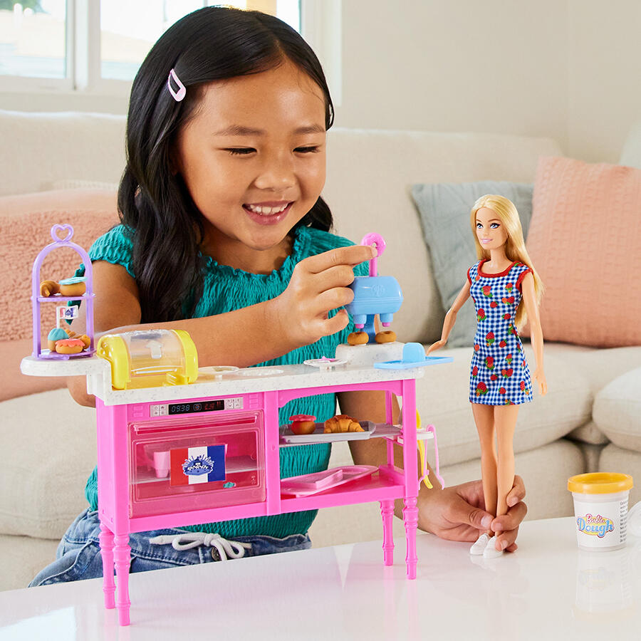باربي دمية ماليبو روبرتس مع مقهى دمية مع اكسسوارات Barbie