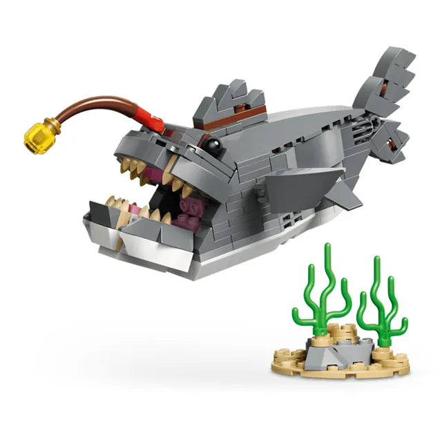 ليجو 31381 كريتور سمكة قرش شرسة مع صندوق كنز مكعبات التركيب LEGO