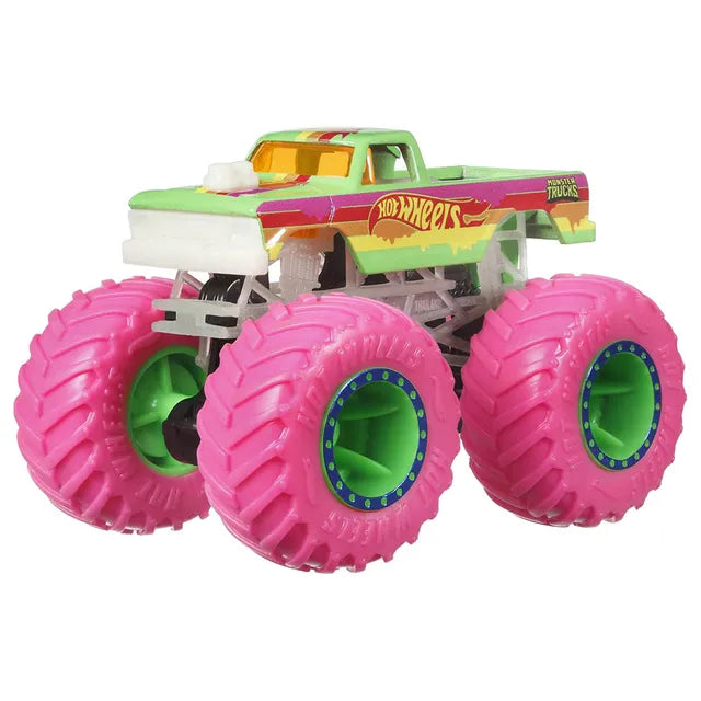هوت ويلز مركبة متوهجة في الظلام متنوعة المركبات المتنوعه HotWheels