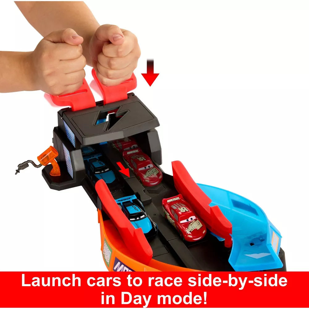 كارز مضمار سباق سيارات مضيئ مركبات مع مسار Disney