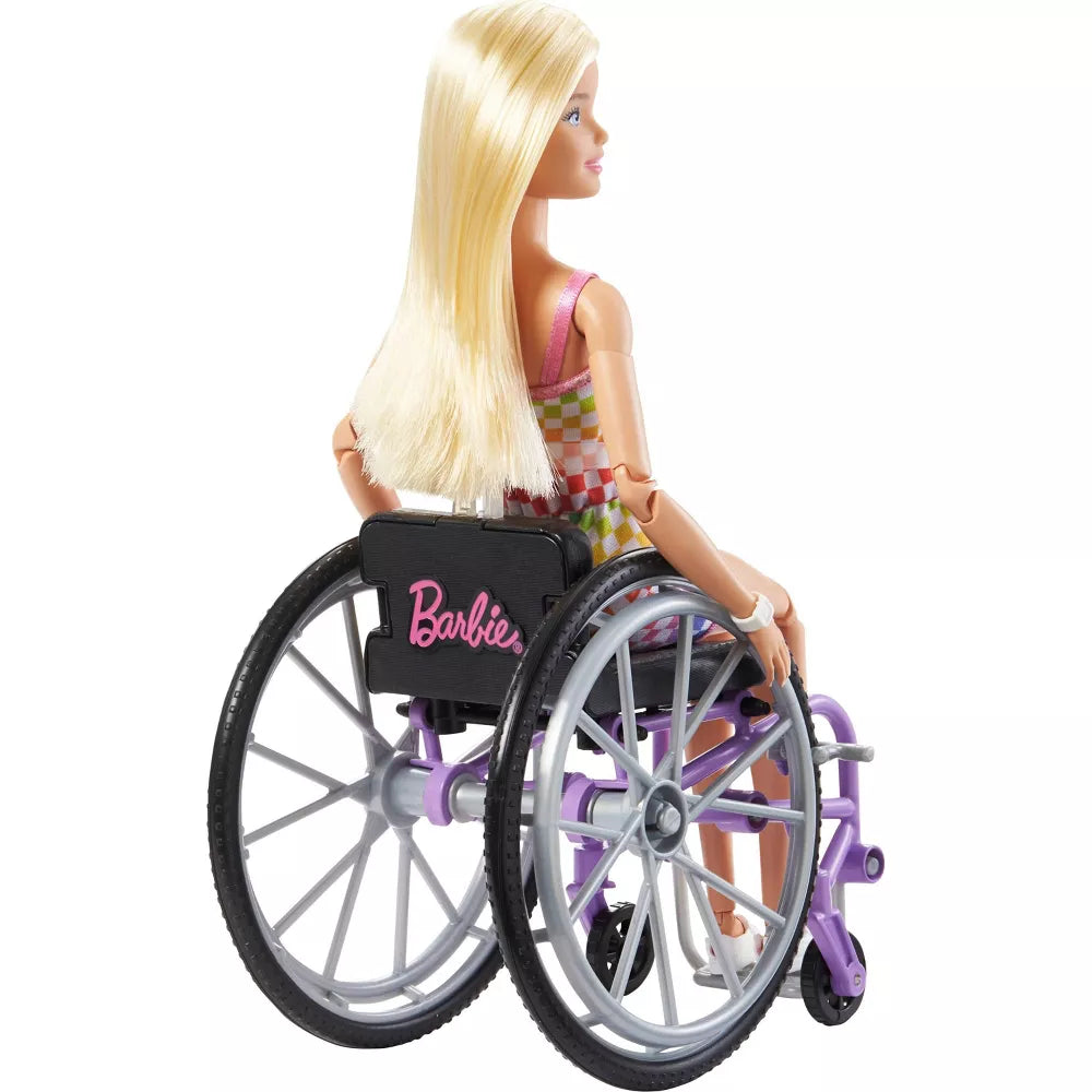 باربي دمية فاشونيستا مع كرسي متحرك ومنحدر دمية مع اكسسوارات Barbie