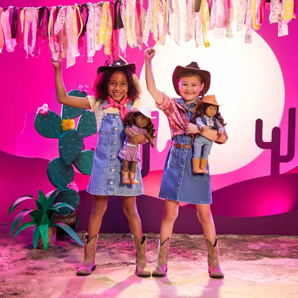 أور جينيريشن كارولين بزي دمى الشخصيات Our Generation