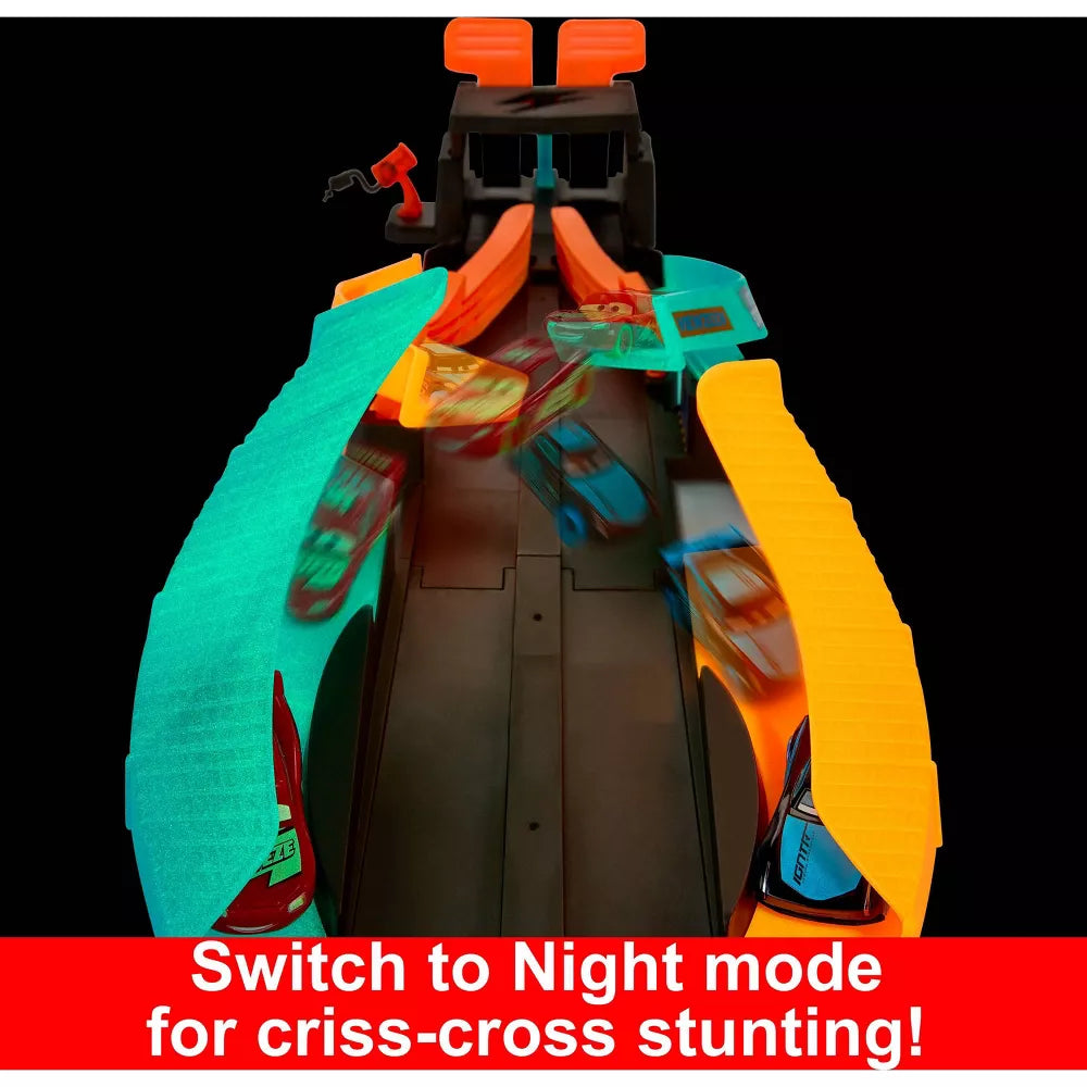 كارز مضمار سباق سيارات مضيئ مركبات مع مسار Disney