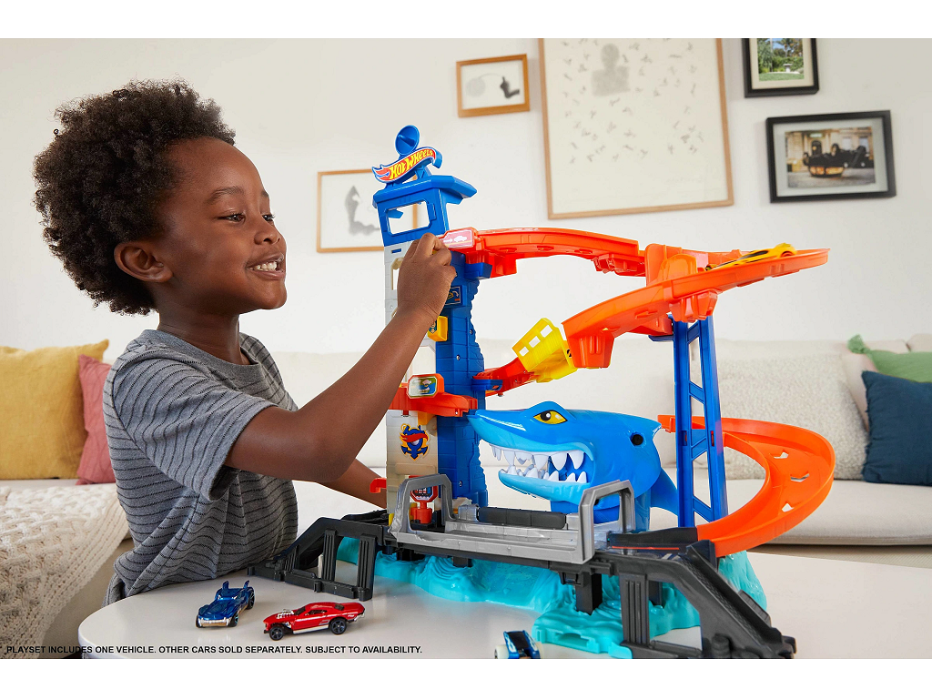 هوت ويلز مضمار تحدي القرش مركبات مع مسار HotWheels