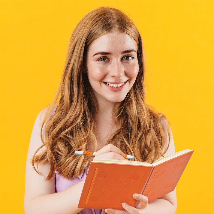 ليجو نوت بوك مع قلم جل بنفسجي رسم و تلوين LEGO