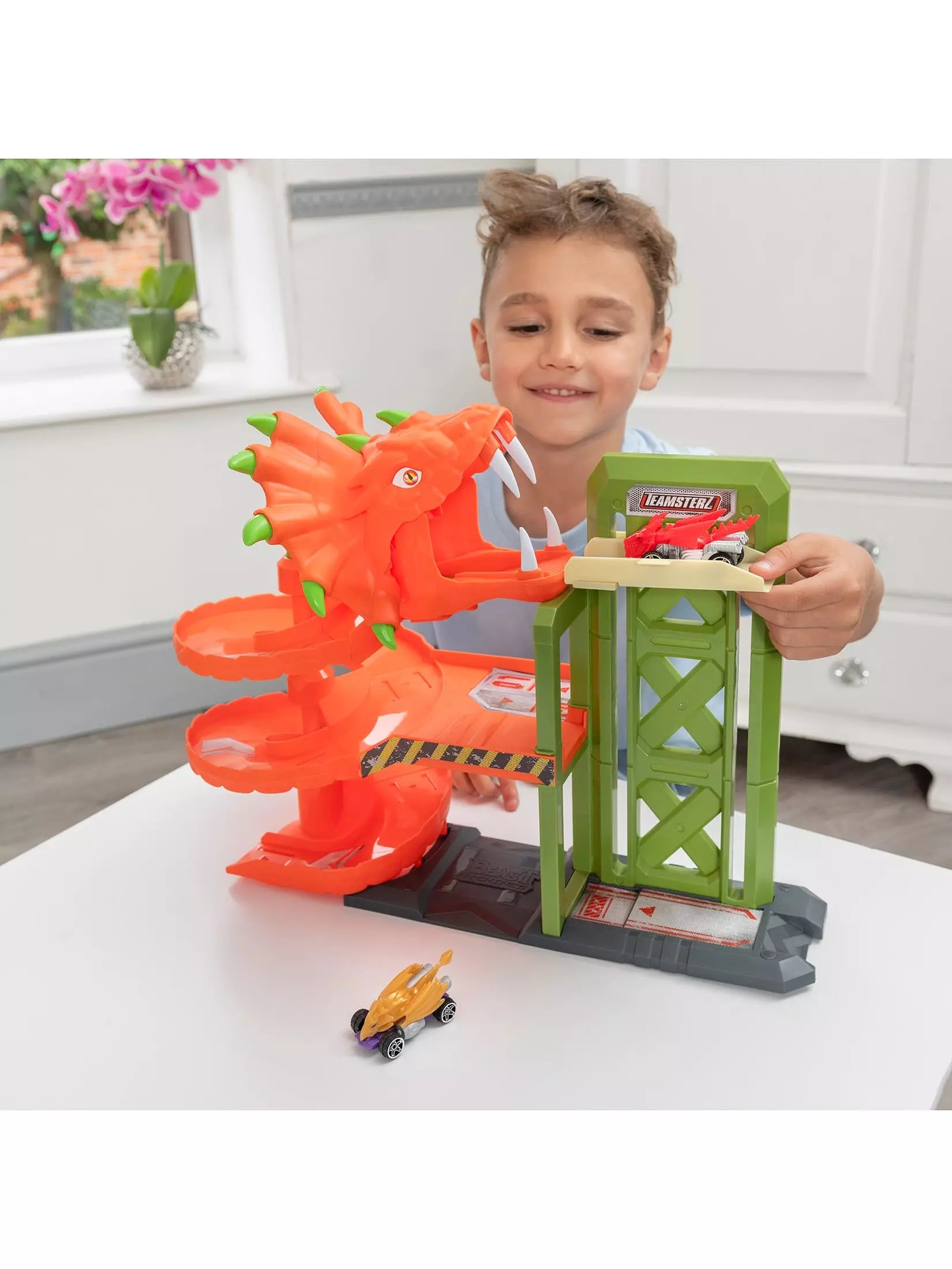 تيمسترز لعبة مرآب آلات الوحوش مع 3 سيارات مركبات مع مسار Teamsterz