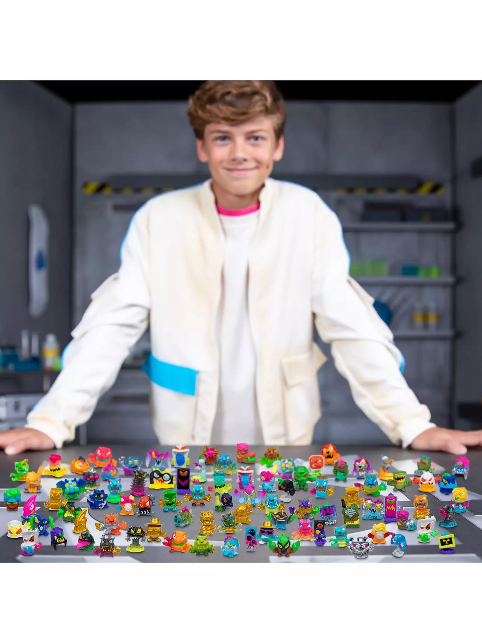 مستر بيست لاب مختبر الأسراب قطة السلطعون مجسمات الحيوانات MrBeast Lab