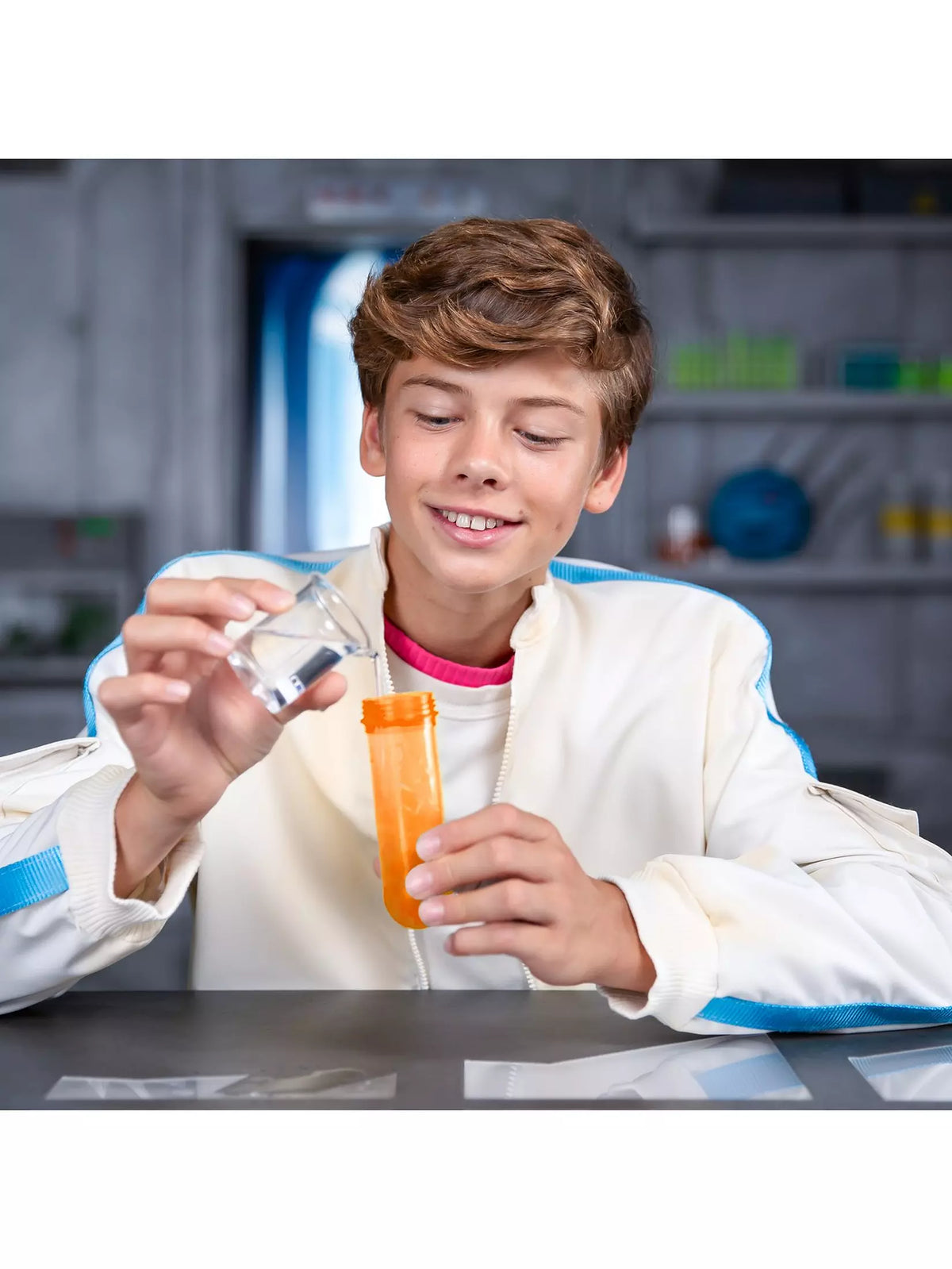 مستر بيست لاب مختبر الأسراب الضخمة متنوع مجسمات الحيوانات MrBeast Lab