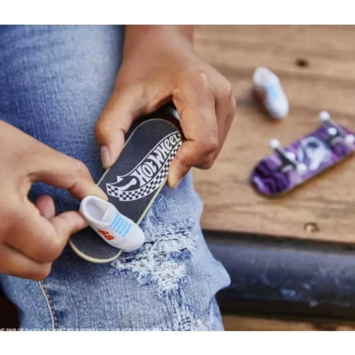 هوت ويلز لوح تزلج سكيت بون فايد مركبات الأطفال HotWheels