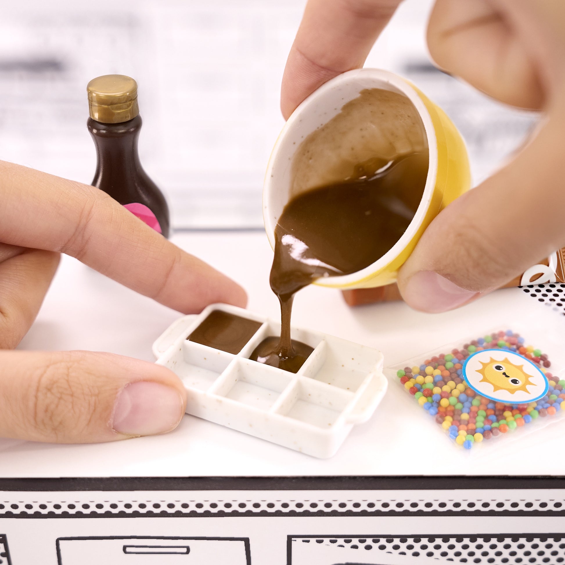 ميني فيرس بيضة مفاجأة الغموض ألعاب المطابخ Miniverse