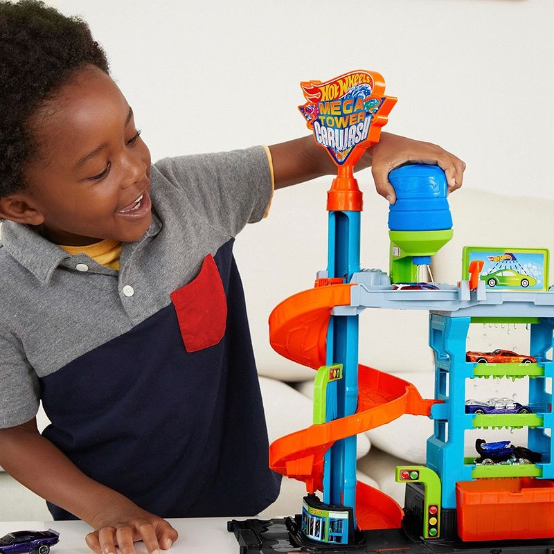 هوت ويلز سيتي ميجا مغسله السيارات مع تغيير الألوان مركبات مع مسار HotWheels