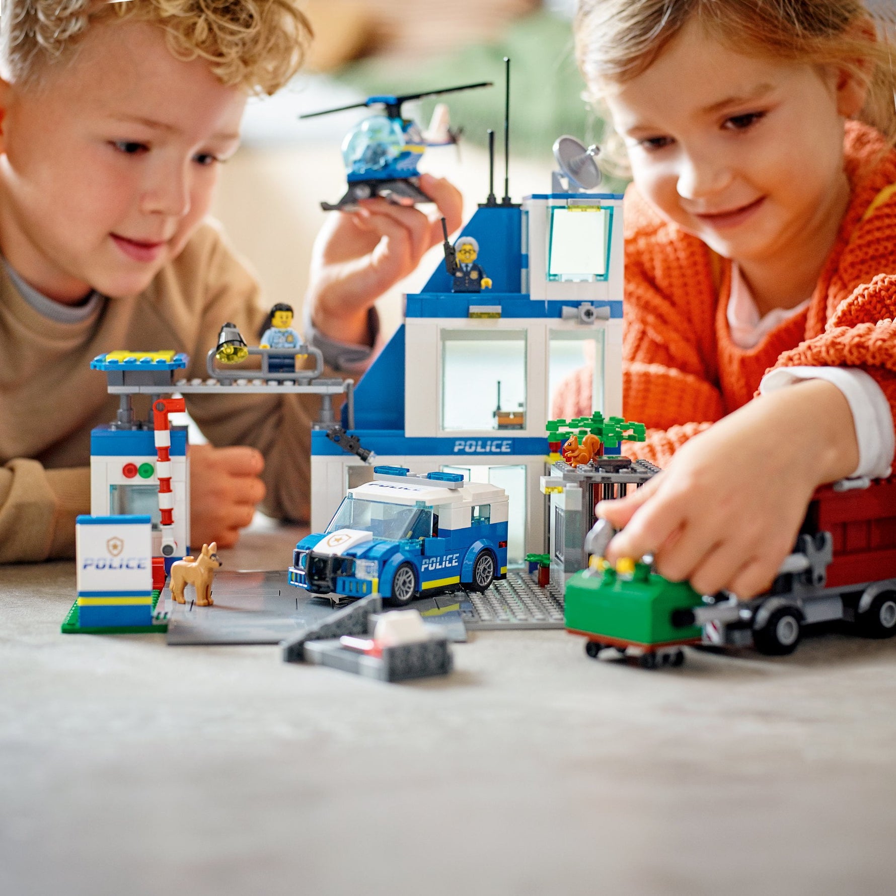 ليجو 60316 سيتي مركز الشرطة مكعبات التركيب LEGO