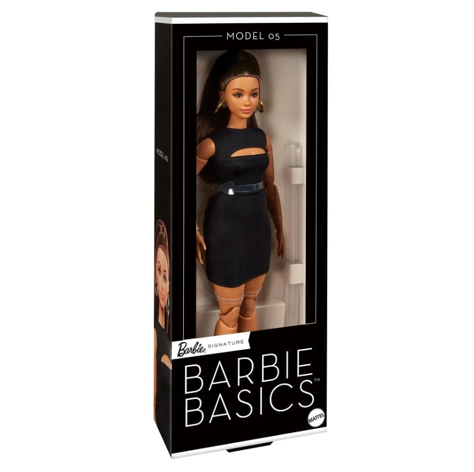 باربي الدمي الاساسية دمى الشخصيات Barbie