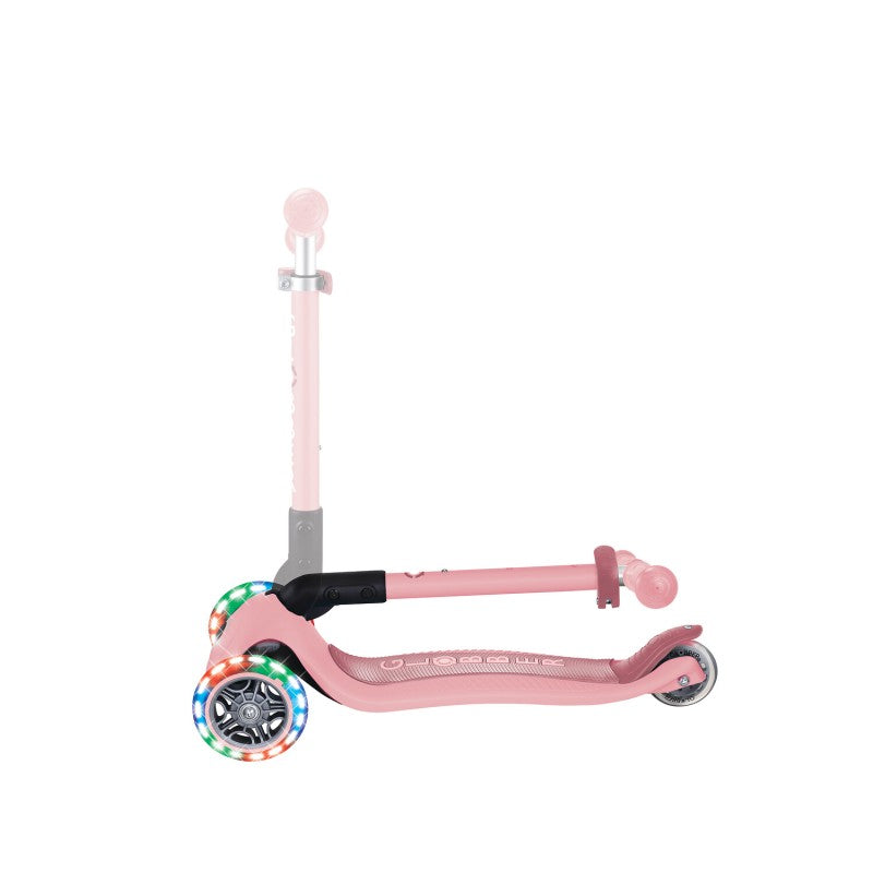 غلوبر سكوتر جونيور 3 عجلات وردي فاتح سكوتر 3 عجلات GLOBBER