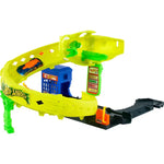 هوت ويلز محطة وقود الأفعى مركبات مع مسار HotWheels